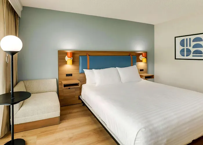 Hotel Sonesta Select At Mayo Clinic Campus 3*